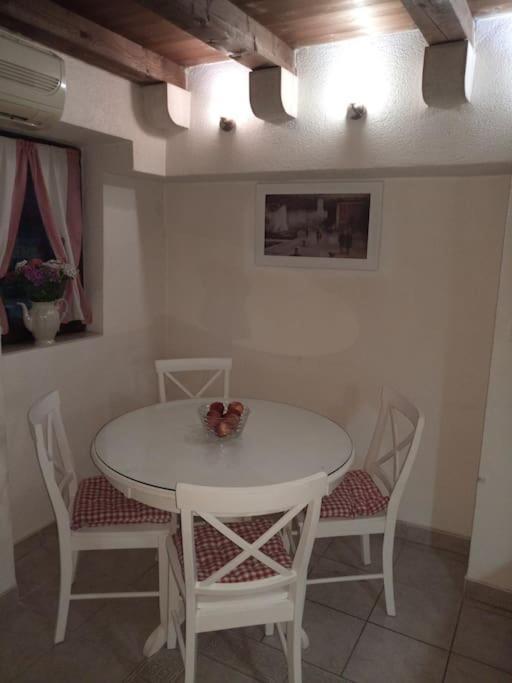 הוילה Kaštela Stone House Castellum מראה חיצוני תמונה